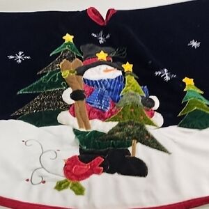 Festive Velvet Appliqued Snowman Tree Skirt Dark Navy